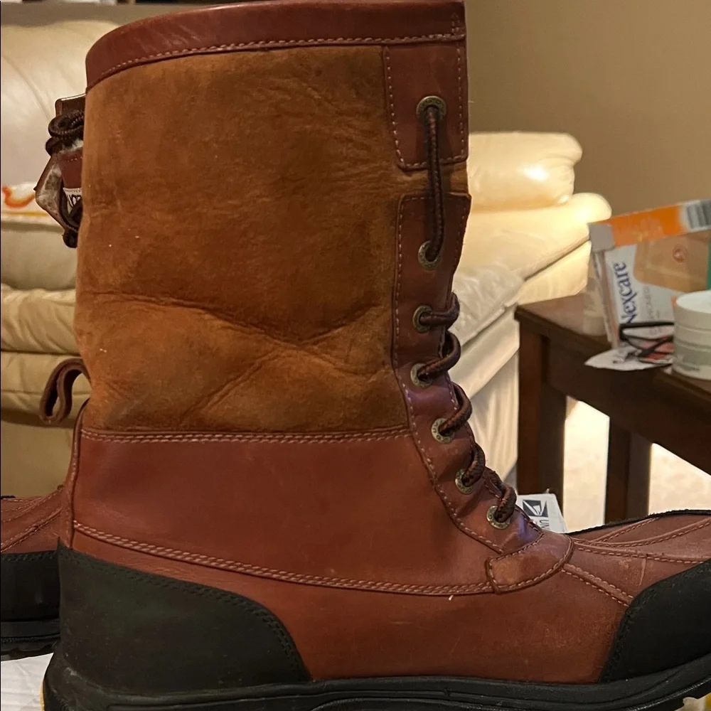 UGG Men’s Butte Shearling Winter Boots in Chestnut Sz 14